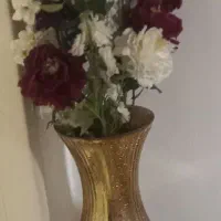 گل و گلدان