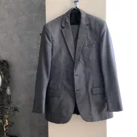 یک دست کت وشلوار سایز ۴۸ بسیار تمیز