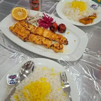 نیازمند آشپز خانم