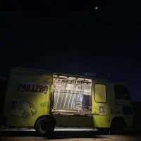 آشپزخانه فست فود سیار (فود تراک)