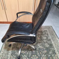 صندلی کامپیوتر درحد نو تمیز