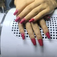 خدمات زیبایی ناخن