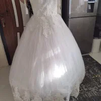 لباس عروس در حد نو