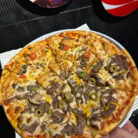 استخدام نیروی صندوق دار و پیتزا زن ماهر