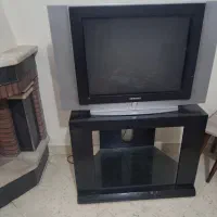 تلویزیون سامسونگ کره ای همراه میز