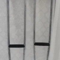 عصا زیر بغل