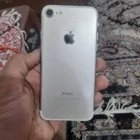 ایفون ۷ حافظه ۳۲ گوشی تمیز باطری فابریک ۵۸