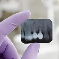 منشی مطب دندانپزشکی
