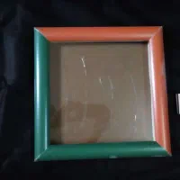 قاب برجسته شیشه دار برای قاب کردن اشیا و عکس