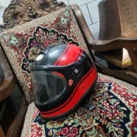 کلاه ایمنی قدیمی ضربه نخورده