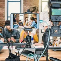 جذب فیلم‌بردار و موبایل‌گراف حرفه‌ای