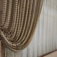 چند سری پرده پارچه‌ای و زبرا