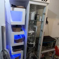 کمد شیشه ای مناسب لوازم برقی و جهاز