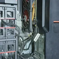 کیس پرقدرت گیمینگ همراه مانیتور ۲۲ اینچ