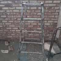 چهارپایه یک متر نیم