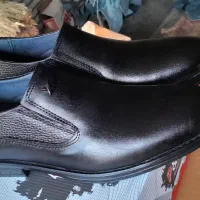کفش‌تماما‌چرم‌دوخت‌عالی‌۵‌مدل‌به‌تعداد‌۵‌کارتون