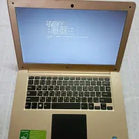 لپ تاپ i-life جعبه دارد-درحدنو- مشکل کوچیکی دارد