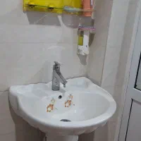 روشویی بااینه