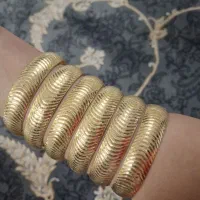 النگو نیم پوش