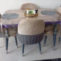 میز ناهار خوری و مبل سه نفره با میز عسلی