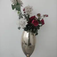 پایه گل طلایی با گل کامل