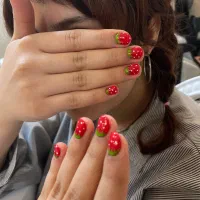 خدمات ناخن|خدمات آرایشگری و زیبایی|شاهین‌شهر, عطار|دیوار