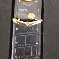 گوشی VERTU مدل را یان رادشین کاملاً سالم ونونو|موبایل|تهران, اکباتان|دیوار