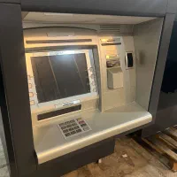 دستگاه خودپرداز دیواری و سالنی