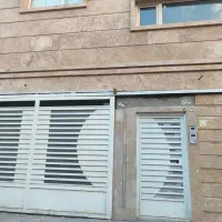 خانه ویلایی دوطبقه  روی پیلوت ویک سوییت همکف