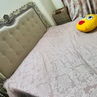 تخت و پایه تخت