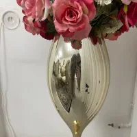 گل و گلدان طلایی