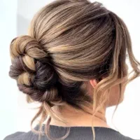 میکاپ و شنیون رایگان|خدمات آرایشگری و زیبایی|آستانه اشرفیه, |دیوار