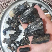 سنگ تورمالین سیاه