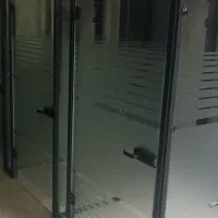 پارتیشن شیشه‌ای آماده نصب با فریم آلومینیوم|دفتر کار|تهران, میرداماد|دیوار