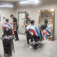 جذب آرایشگر آقا