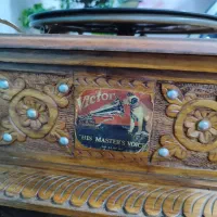 گرامافون قدیمی|کلکسیون اشیاء عتیقه|اهواز, بهارستان|دیوار