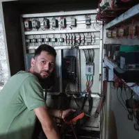 برقکار صنعتی