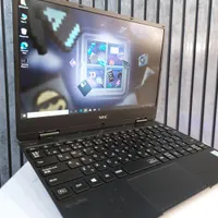 لپتاپASUSنسل بالاi5 رم۸هاردSSDبسیار سبک باگارانتی