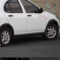 راننده با ماشین کوییک