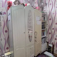 کمد و کتابخانه