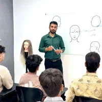 یکماه باید آرایشگر بشی