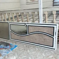 درب الومنیومی همراه با شیشه خور بالا و پایین
