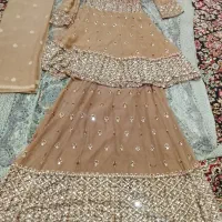 لباس بفرست میرسد