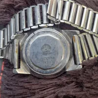ساعت خیلی قدیمی کوکی