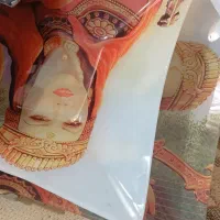 مقداری لوازم آشپزخانه و ماشین