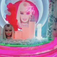 بادکنک ارایی .کودک .میز کیک