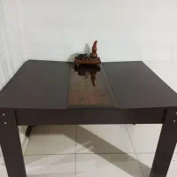 میز چهار نفر تمیز در حد نو