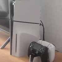 پلی استیشن ۵ دو دستخه و پابه شارژ