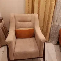 باسلام مبل چهار نفره محکم چوب راش همراه میز وسط|مبلمان خانگی و میز عسلی|پردیس, فاز ۸|دیوار