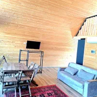 هتل ارتمیاکلبه سویسی آف امشب۱/۶۰۰|اجارهٔ کوتاهمدت آپارتمان و سوئیت|رضوانشهر, |دیوار